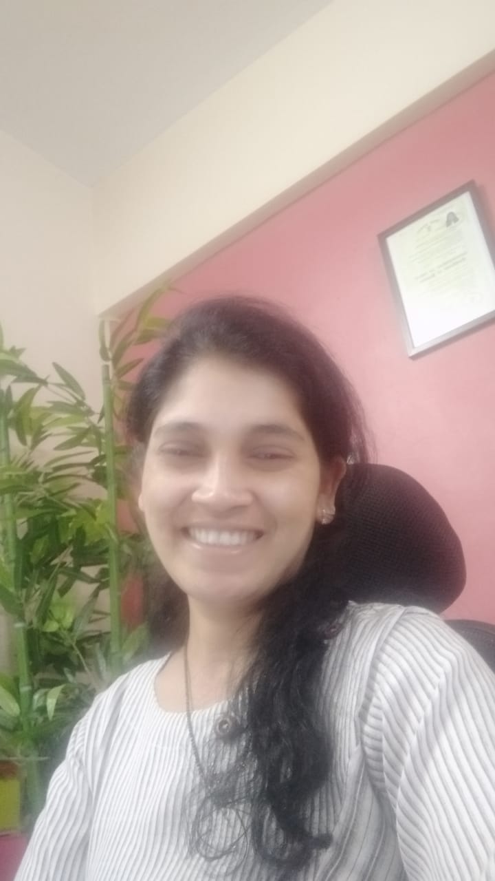 Advocate Manisha  Chitnis