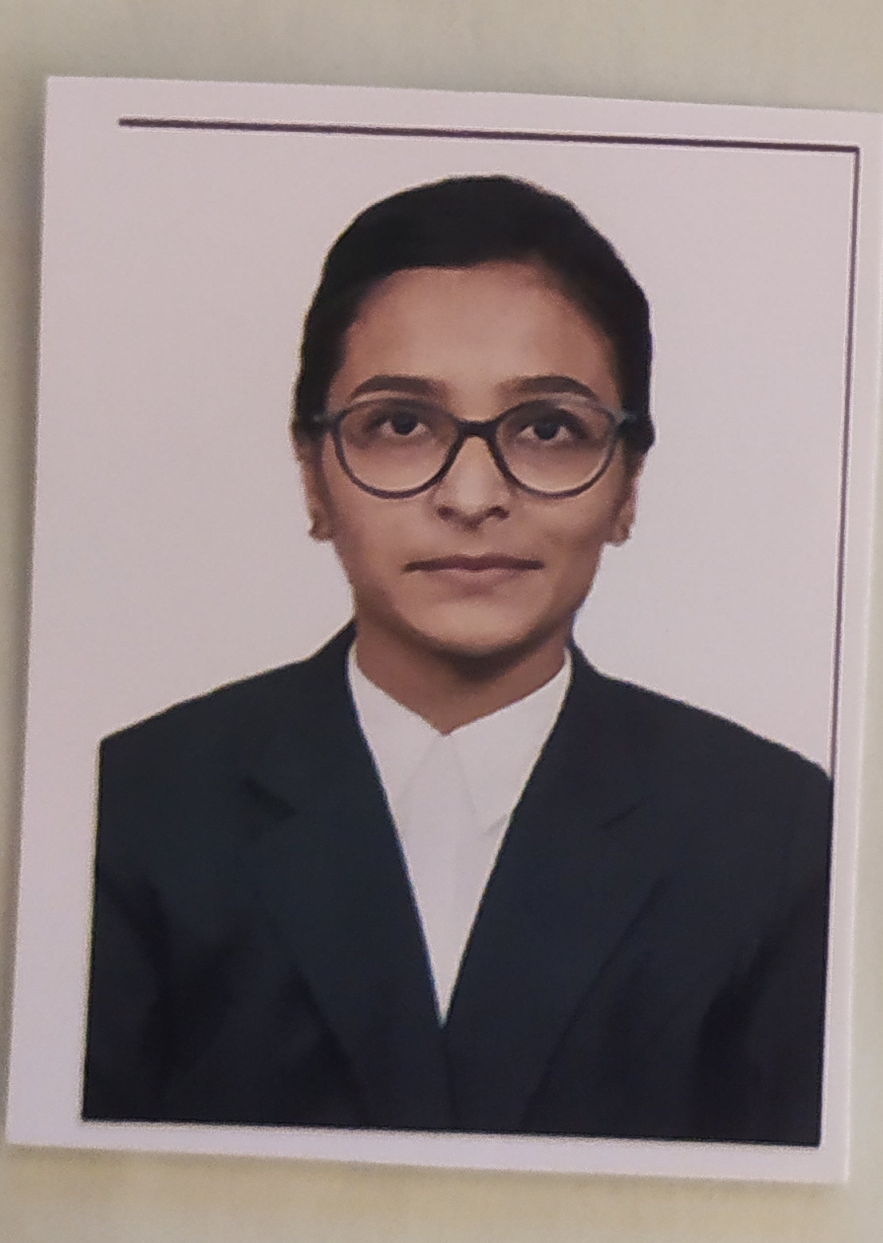 Advocate  Divya Rathod